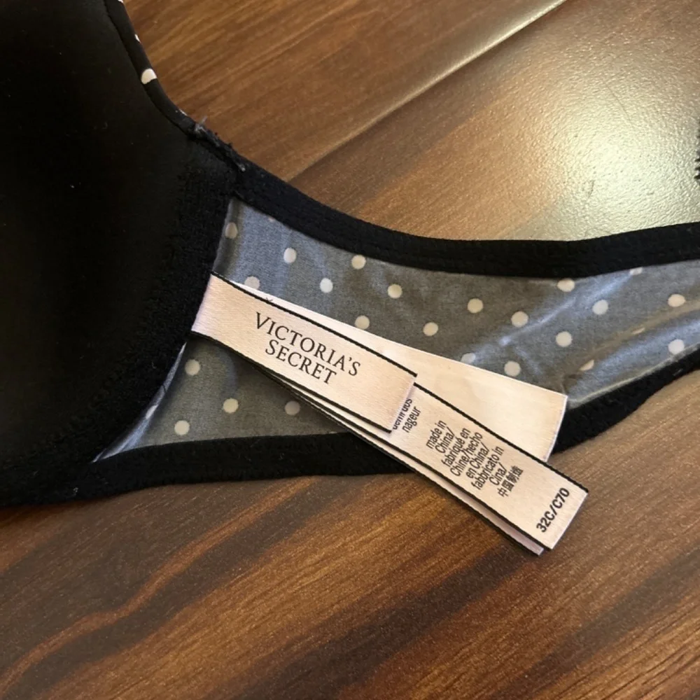 🌿SALE🌿VICTORIA'S SECRET Racerback Underwire Bra size 32C